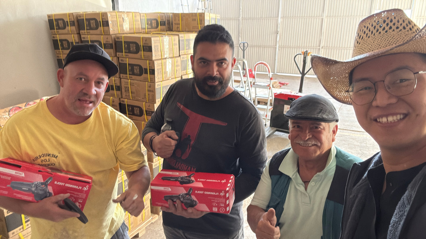 Esmeriladora Angular 900w Cambio Rápido Sin Herramientas 4 ½ FLAMINGO